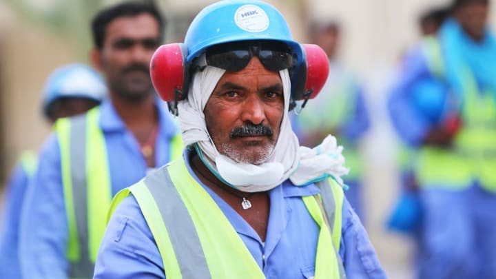 Qatar sets minimum wage, removes NOC for changing jobs